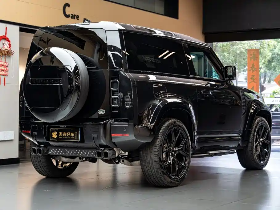 Land Rover Defender — миниатюра 4