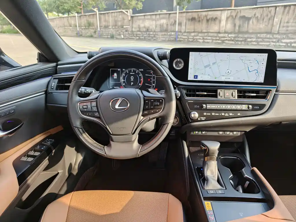 Lexus ES — миниатюра 19