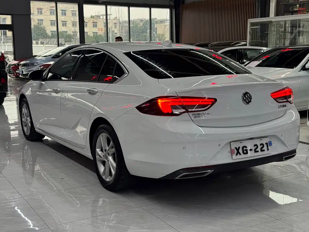 Buick Regal — миниатюра 9
