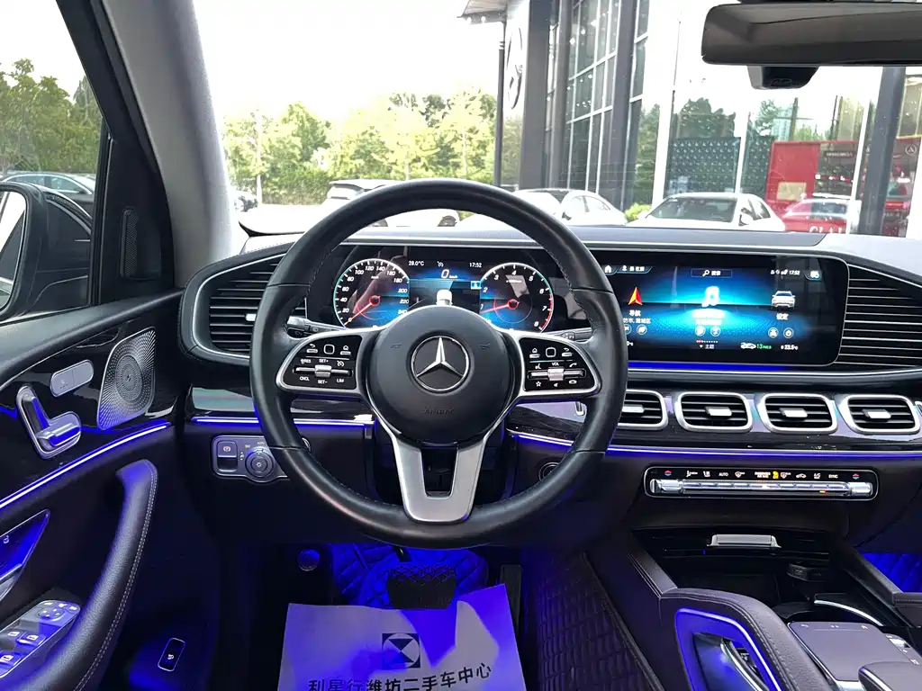 Mercedes-Benz GLE (Import) — миниатюра 10