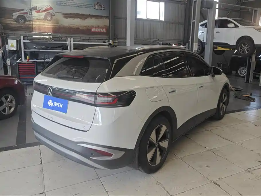 Volkswagen ID.4 X 2025 Smart