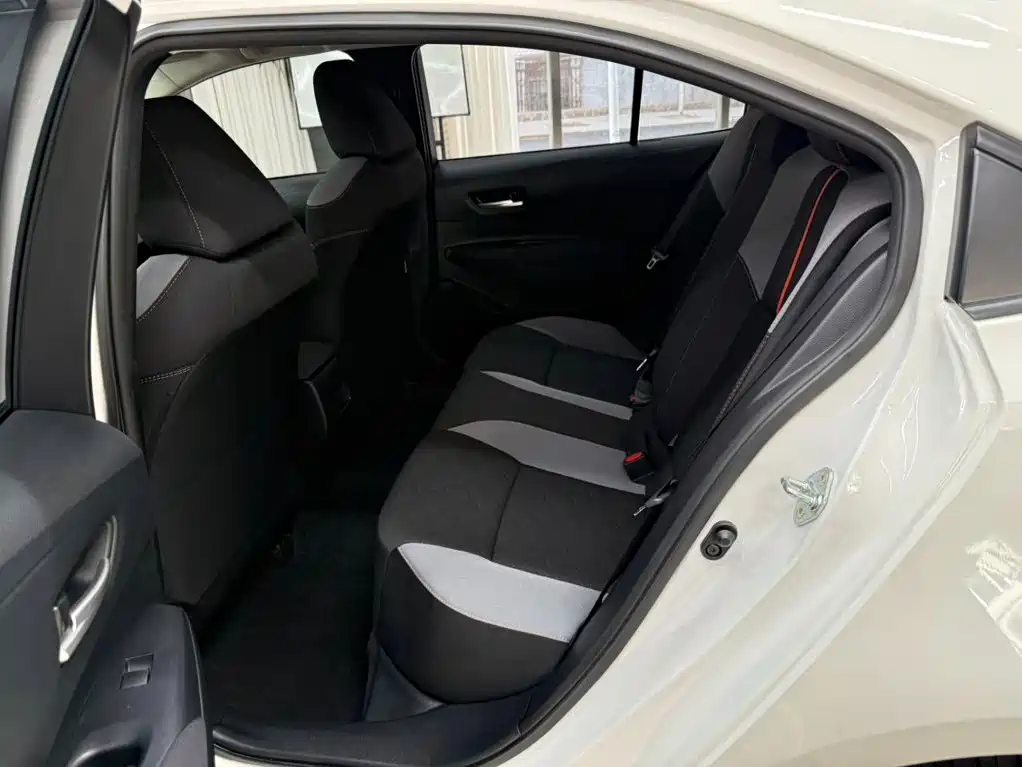 Toyota Corolla — миниатюра 18