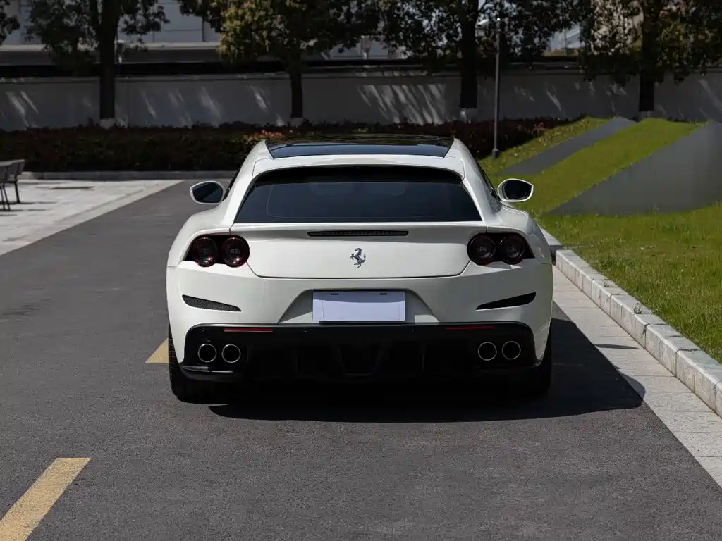 Ferrari GTC4Lusso — миниатюра 5