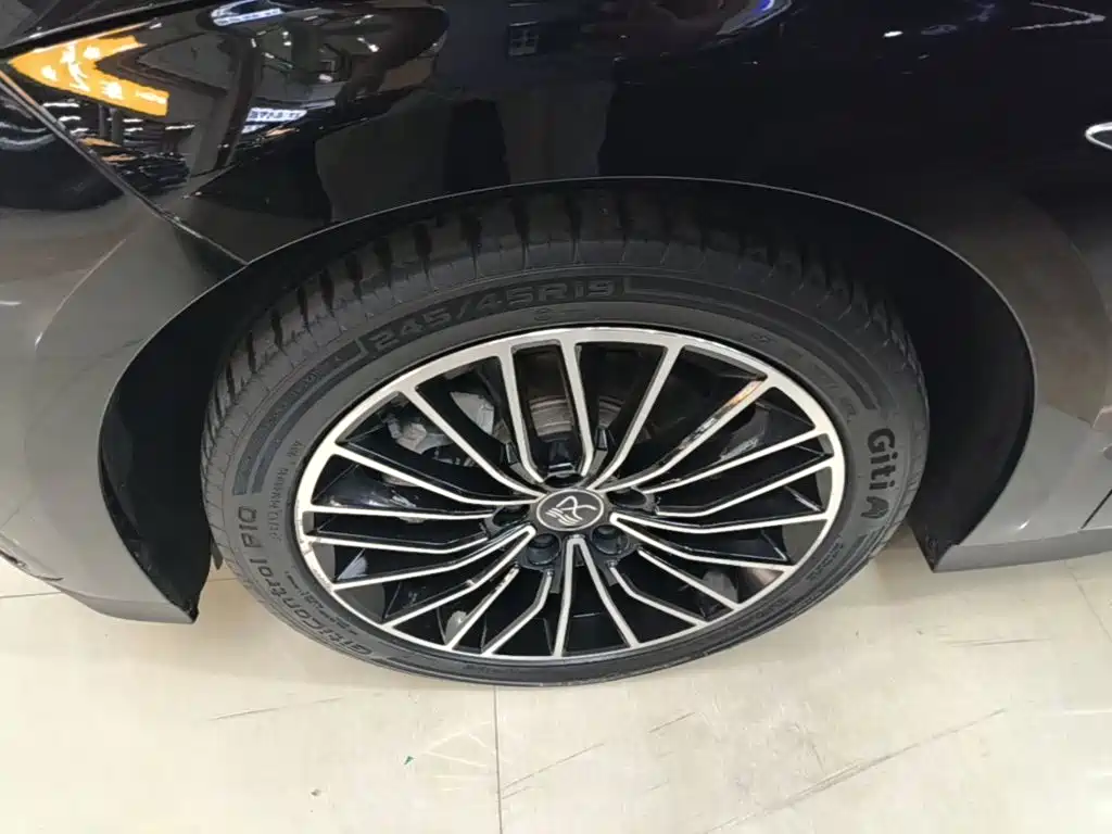 BYD Han — миниатюра 23