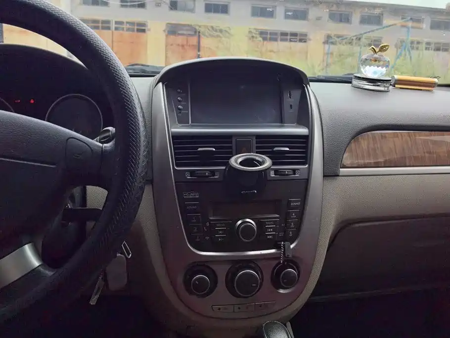 Buick Excelle — миниатюра 13