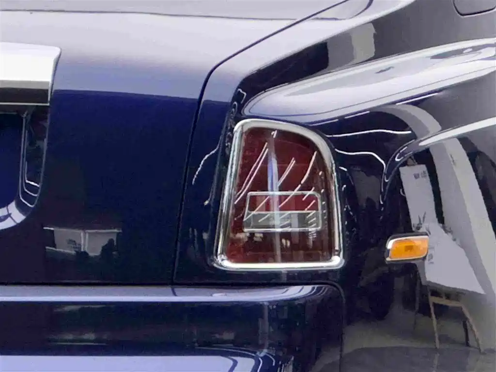 Rolls-Royce Phantom — миниатюра 7