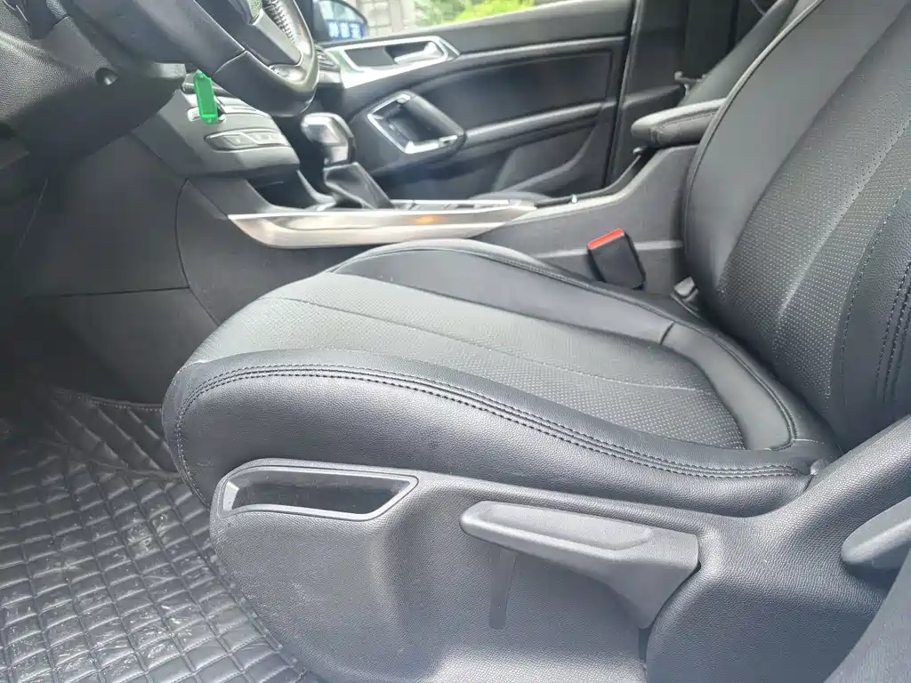 Peugeot 408 — миниатюра 15