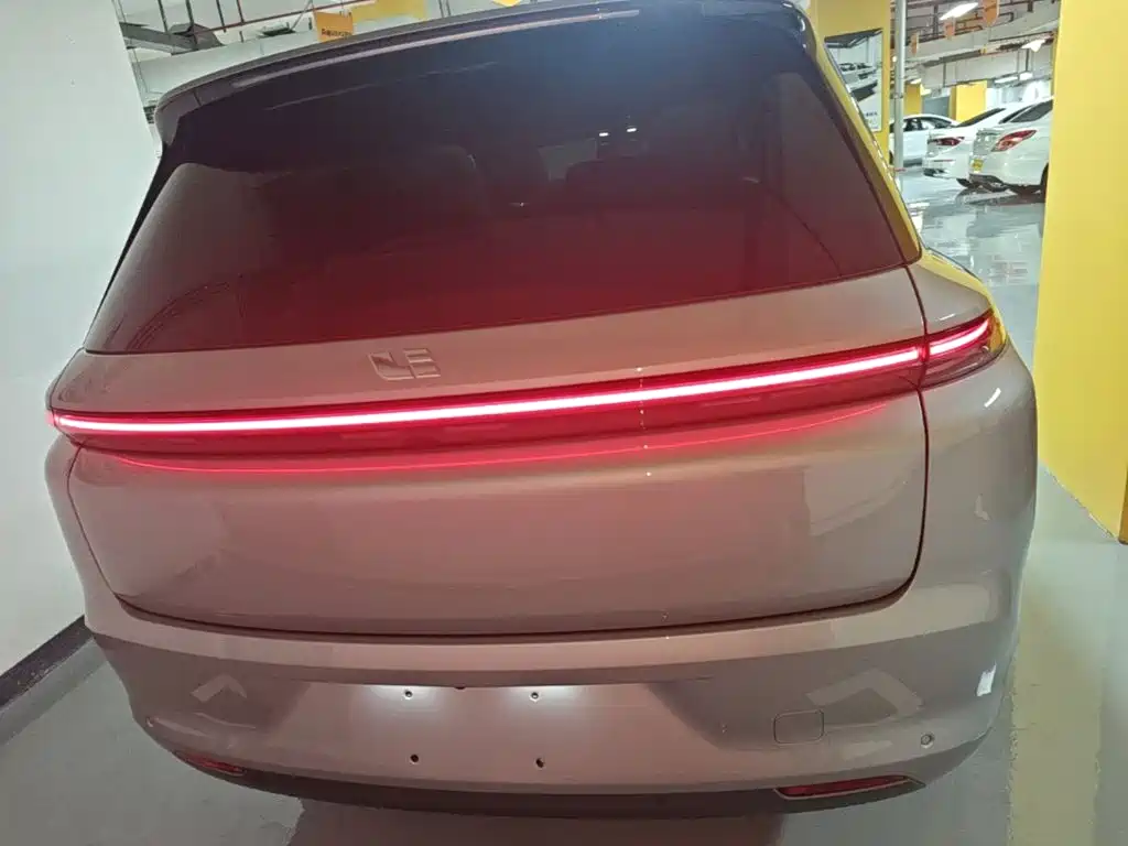 Li Auto Li L8 — миниатюра 6