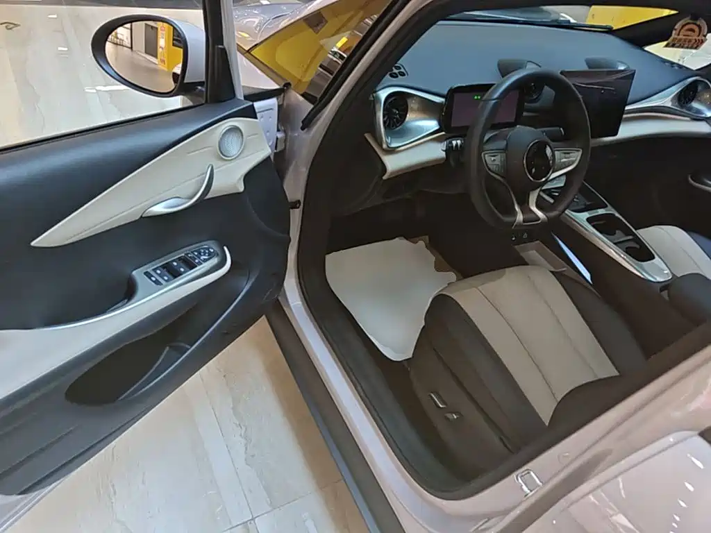 BYD Dolphin — миниатюра 16
