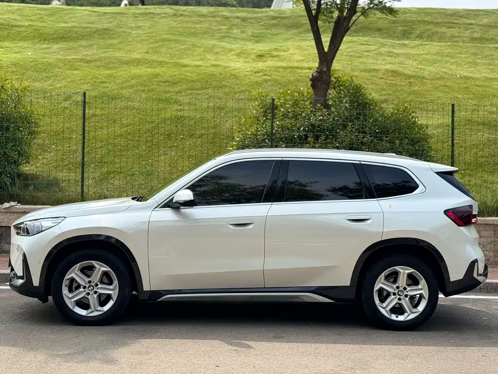 BMW X1 2023 sDrive20Li X