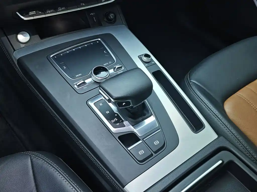 Audi Q5L — миниатюра 12
