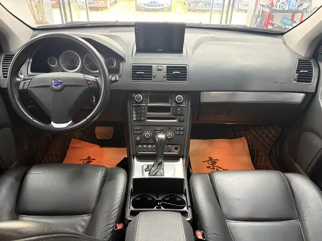 Volvo XC Classic — миниатюра 9