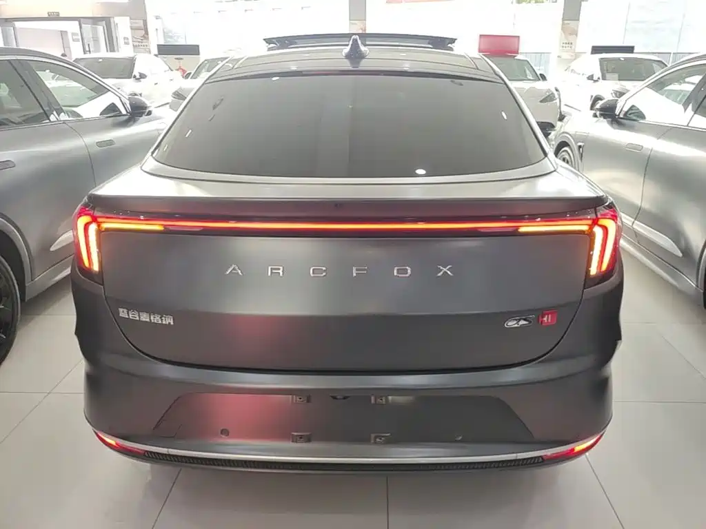 ARCFOX Alpha S — миниатюра 6