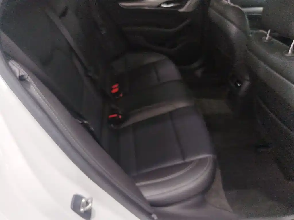 Cadillac CT5 — миниатюра 16