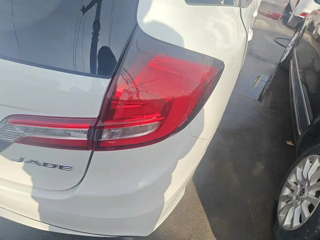 Honda Jade 2017 1.8L AT 5 мест