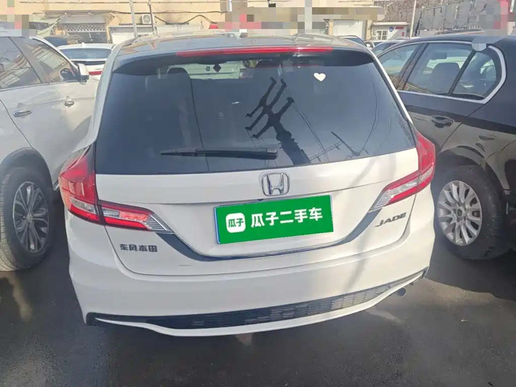 Honda Jade 2017 1.8L AT 5 мест