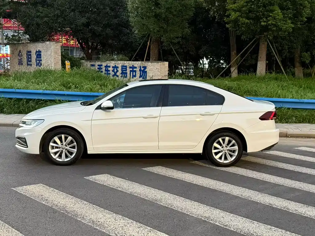 Volkswagen Bora — миниатюра 3