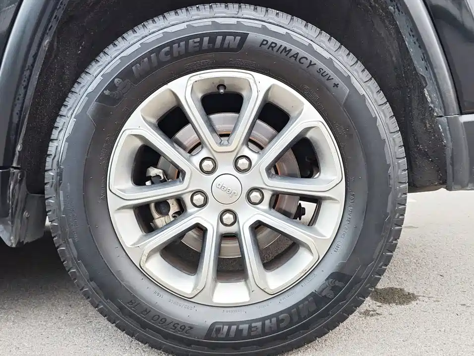 Jeep Grand Cherokee (Import) — миниатюра 17