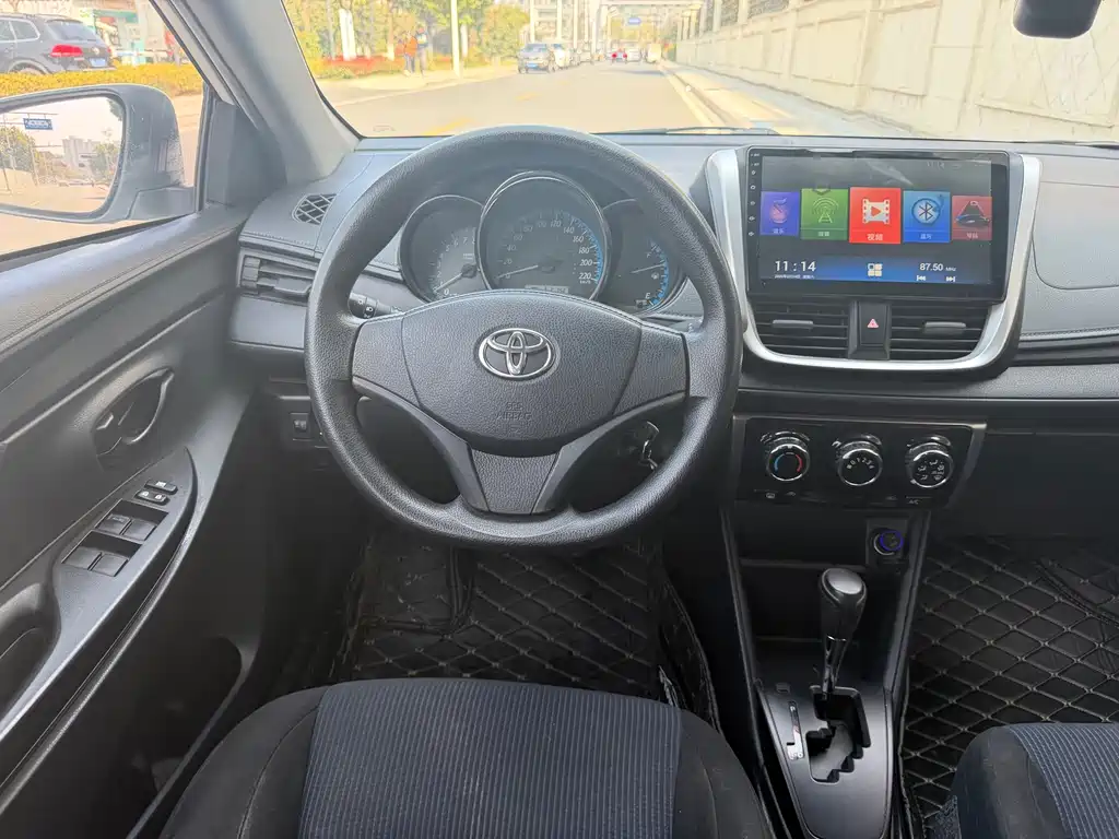 TOYOTA YARIS L TO ENJOY