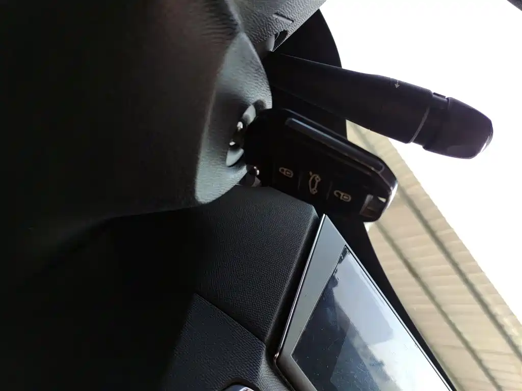 Peugeot 408 2014 1.8L AT Luxury