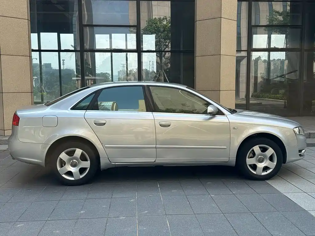 Audi A4 — миниатюра 5