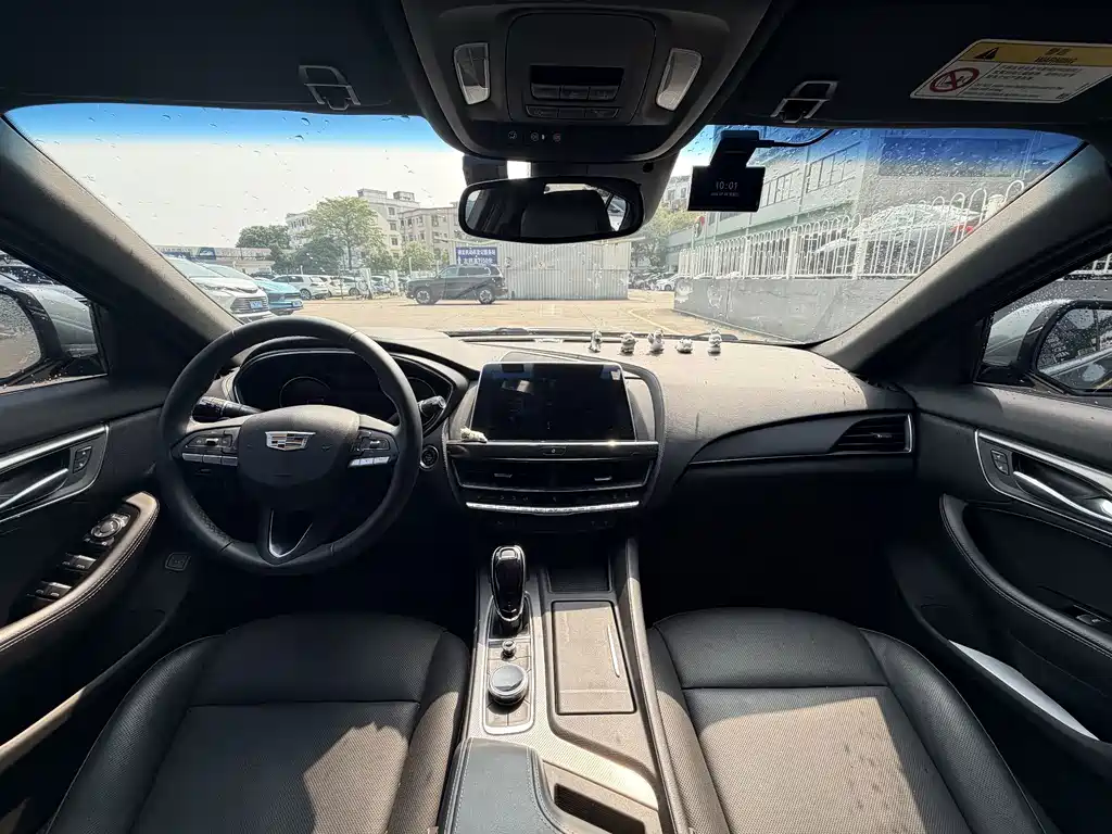 Cadillac CT5 — миниатюра 13