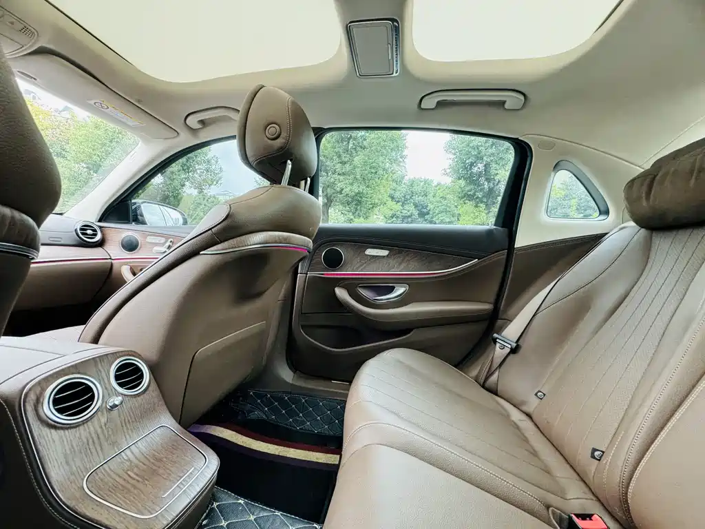 MERCEDES-BENZ E CLASS