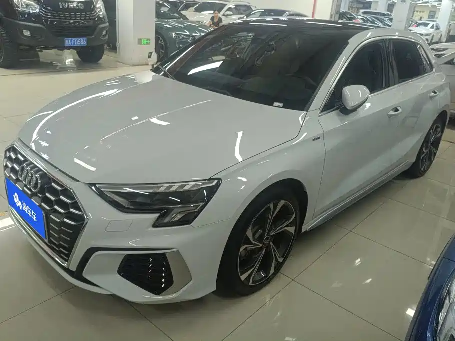 奥迪A3 2024款 Sportback 35 TFSI 时尚致雅型 2024