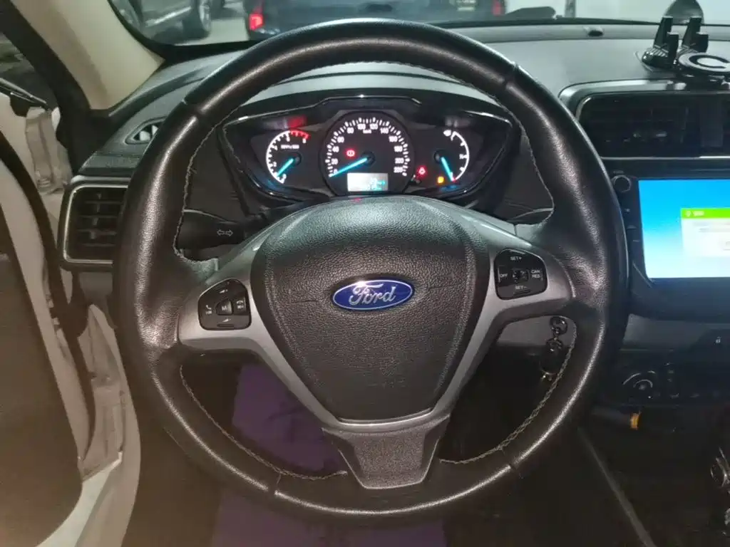 Ford Escort — миниатюра 11