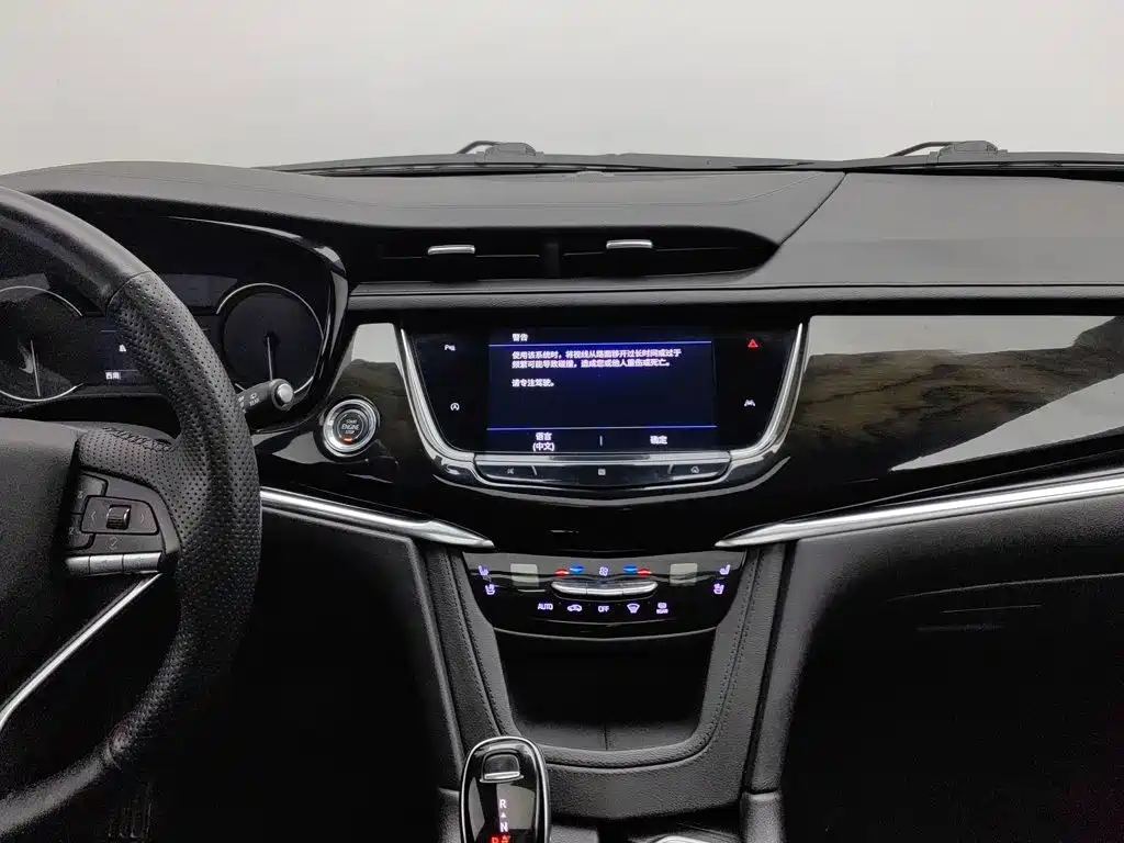 Cadillac XT6 — миниатюра 12