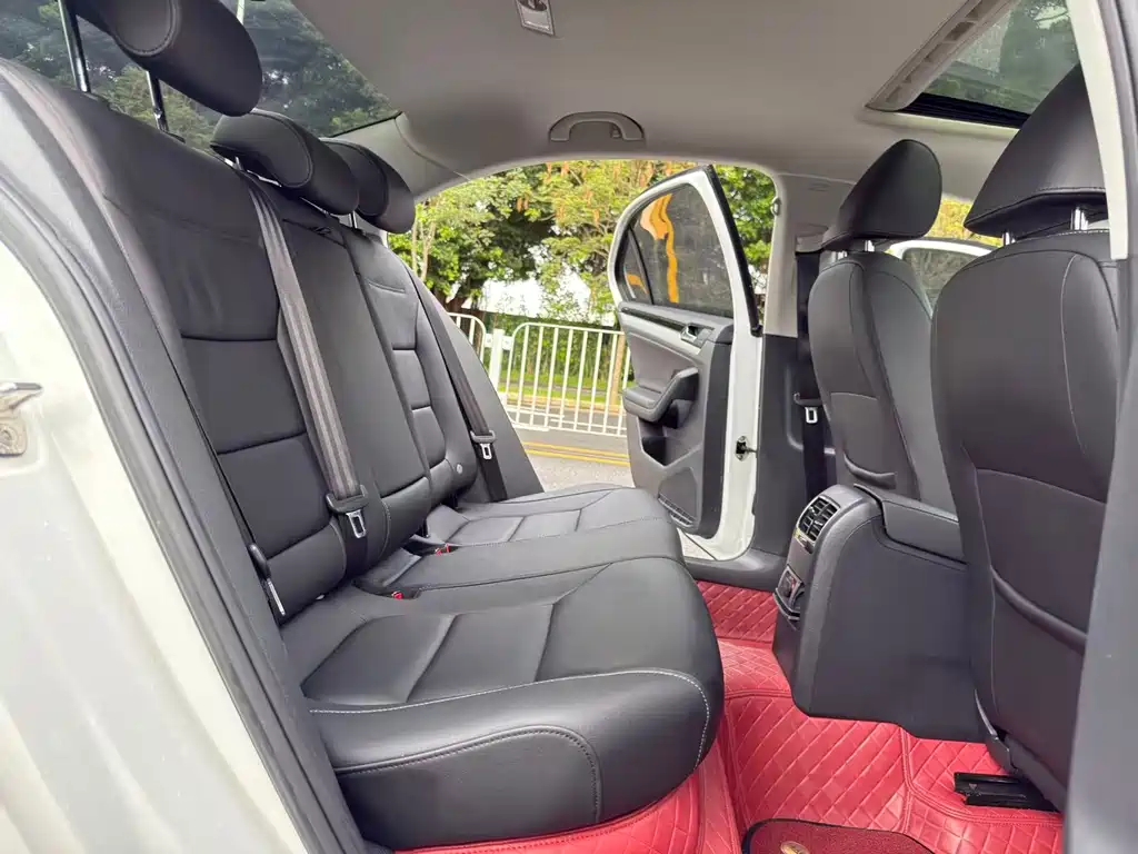 Volkswagen Sagitar 2018 280TSI DSG