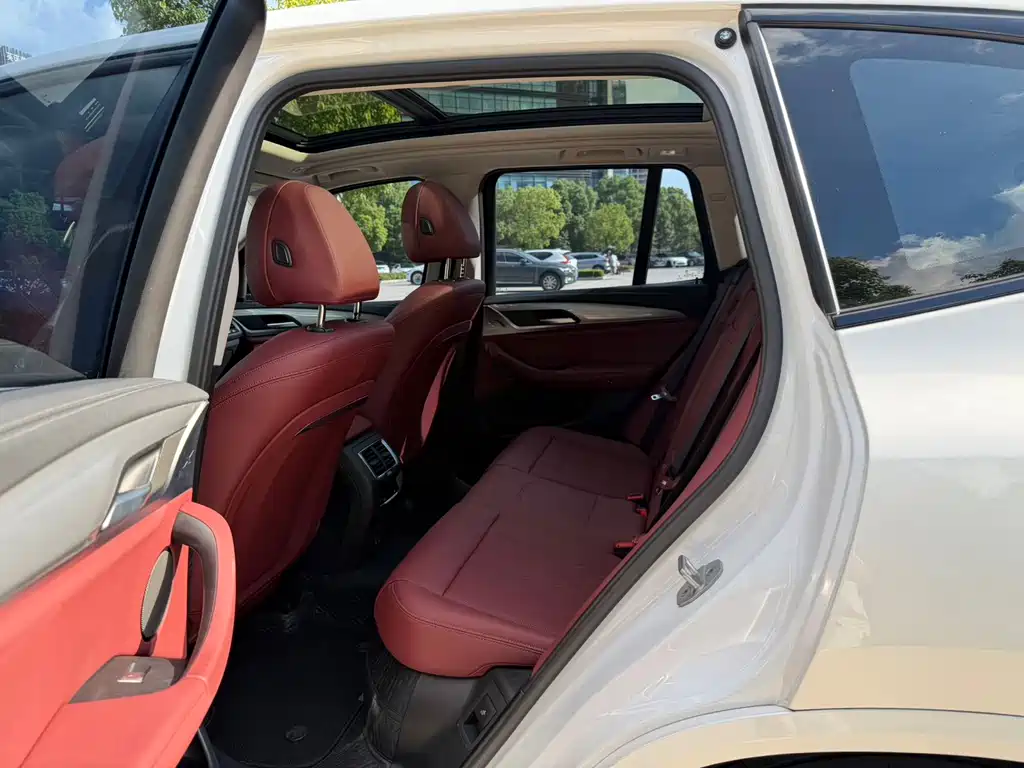 BMW iX3 — миниатюра 12