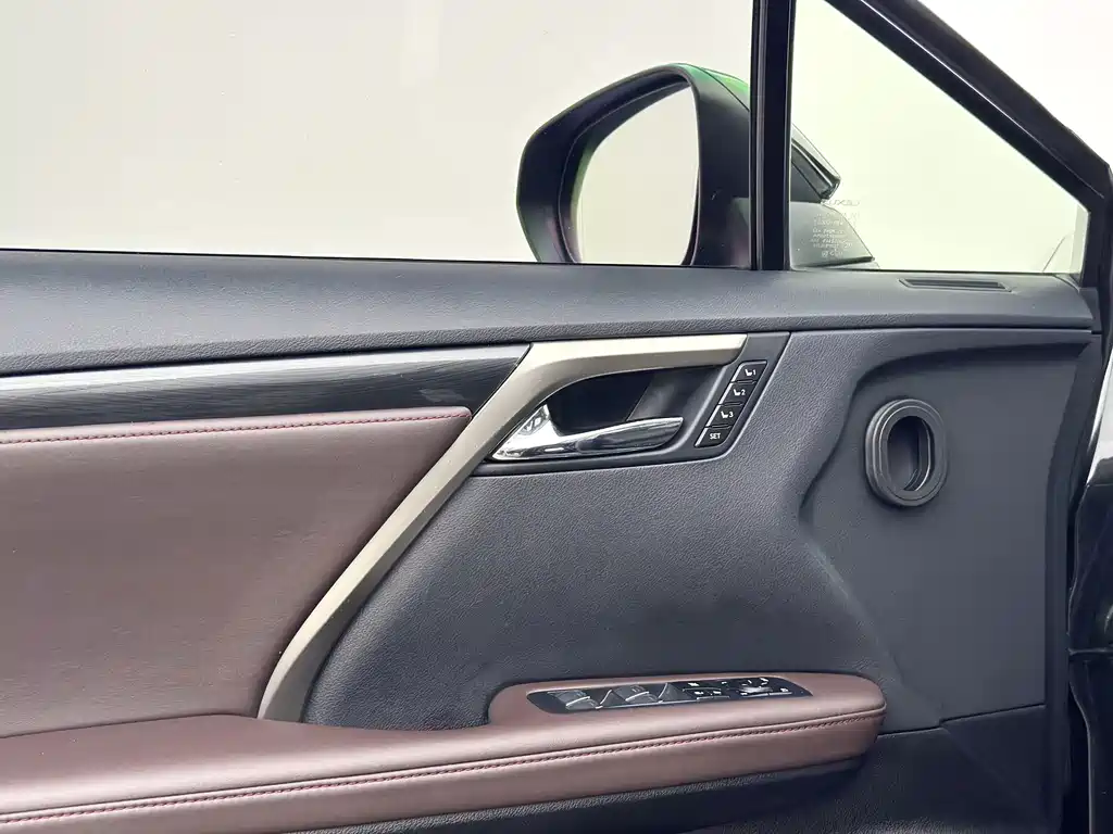Lexus RX — миниатюра 12