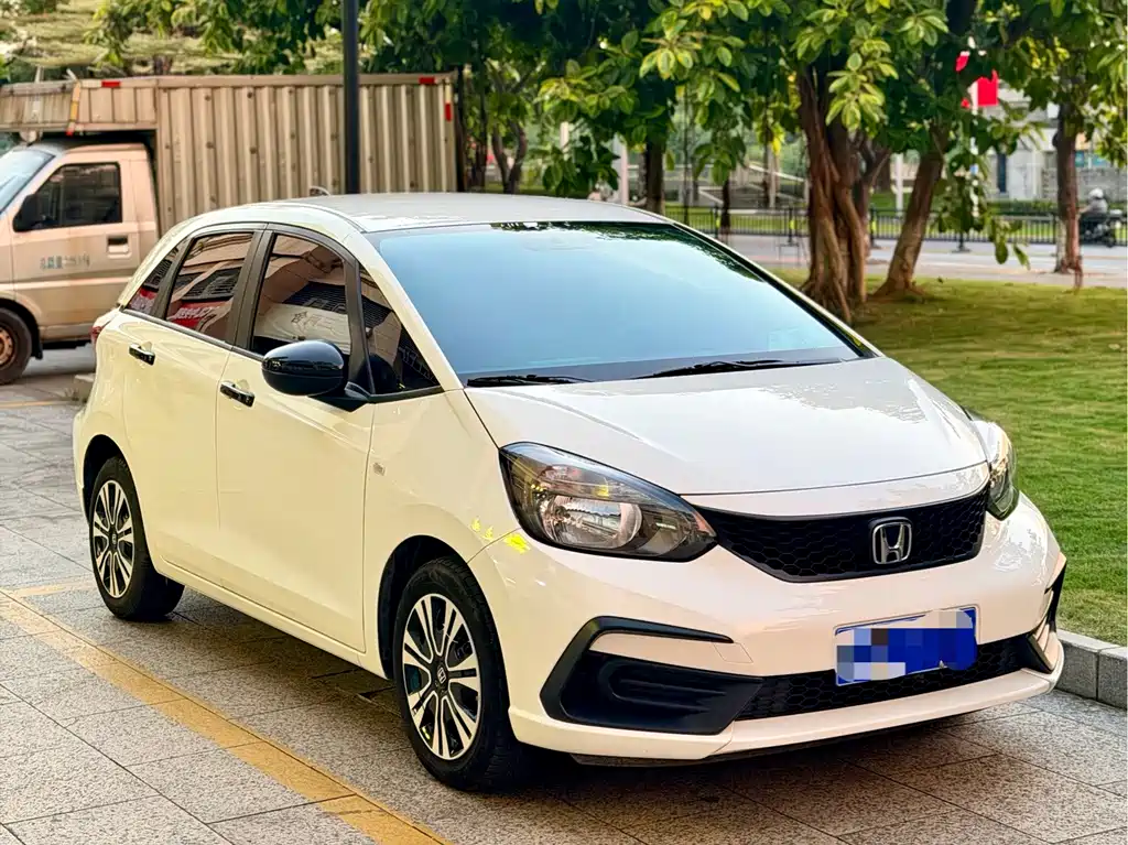 Honda Fit — миниатюра 5