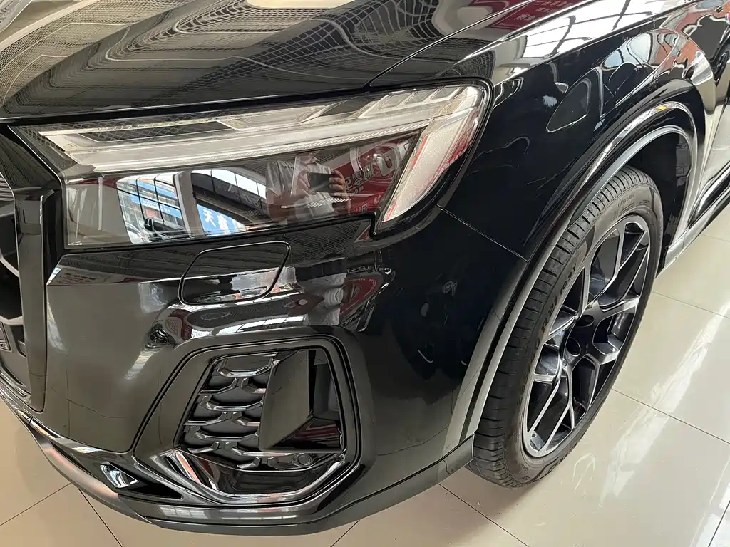 Audi Q7 — миниатюра 4