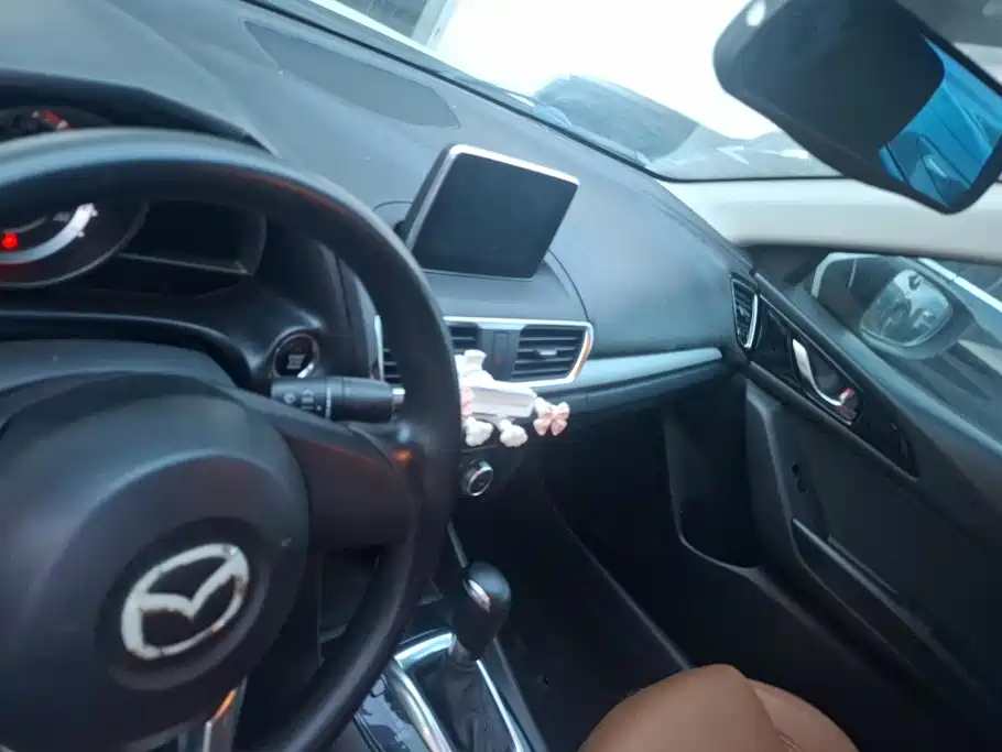 Mazda 3 Axela — миниатюра 13