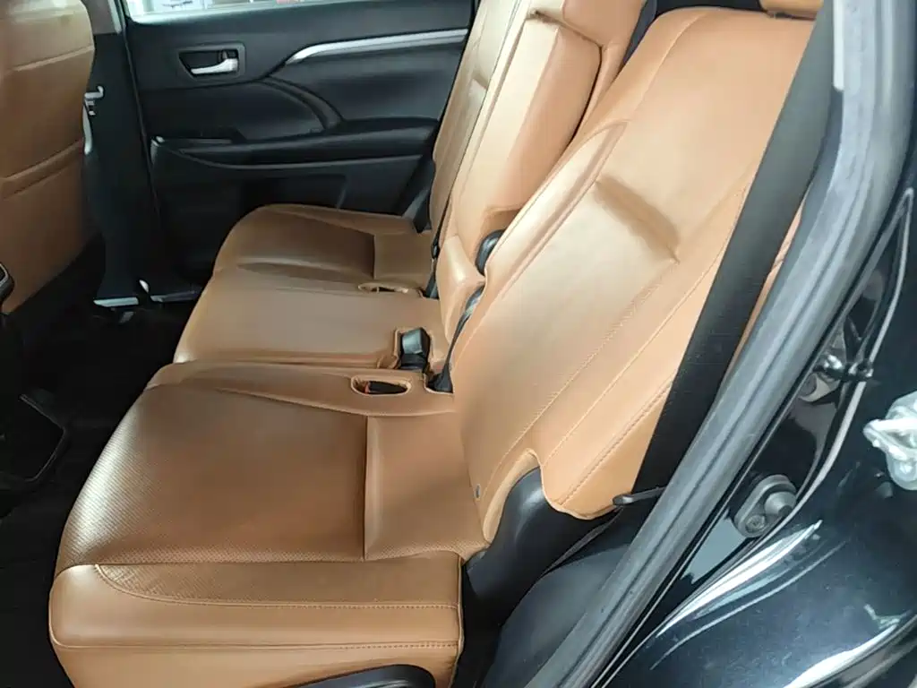 Toyota Highlander — миниатюра 17