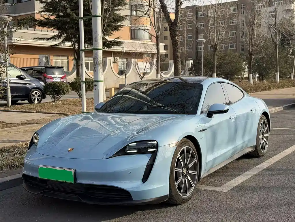Porsche Taycan 2021