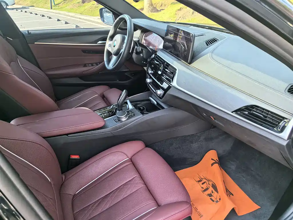 BMW 5 Series — миниатюра 14