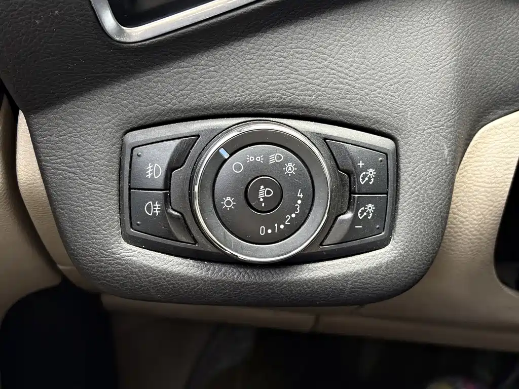 Ford Kuga — миниатюра 20