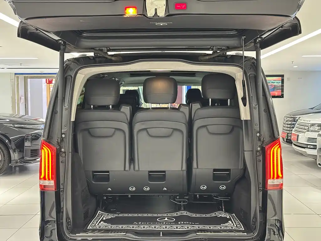 Mercedes-Benz V-Class — миниатюра 8