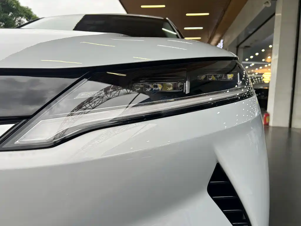 BYD Yuan UP — миниатюра 13