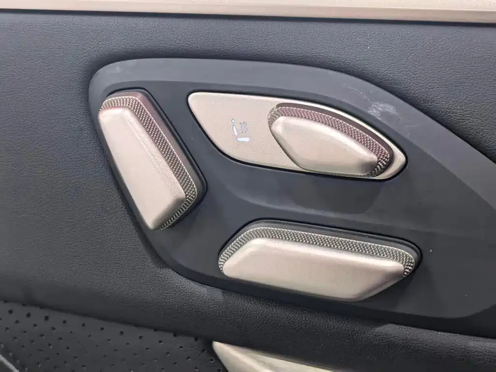 ONVO L90. — миниатюра 13