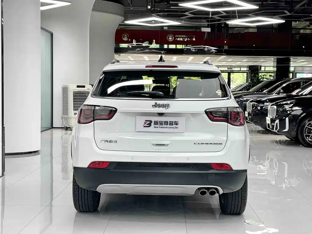 Jeep Compass — миниатюра 12