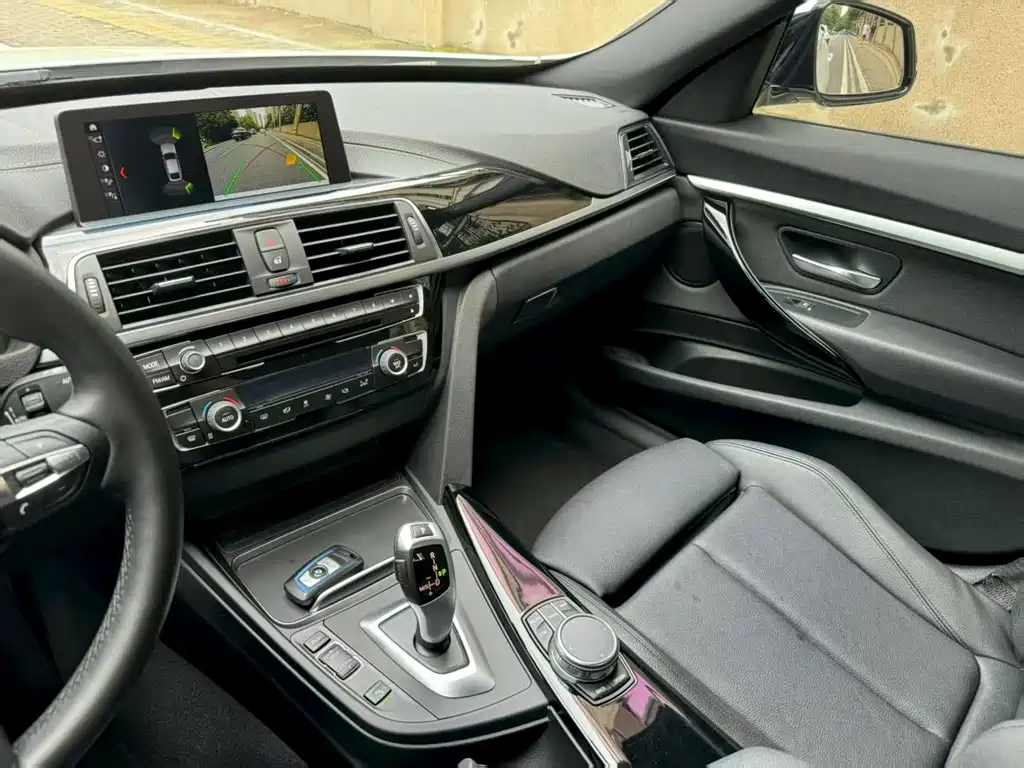BMW 3 Series GT — миниатюра 9