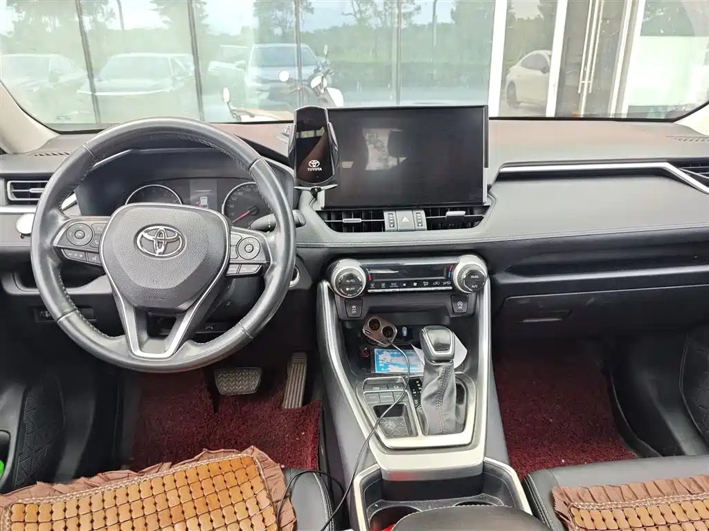 Toyota Wildlander — миниатюра 8