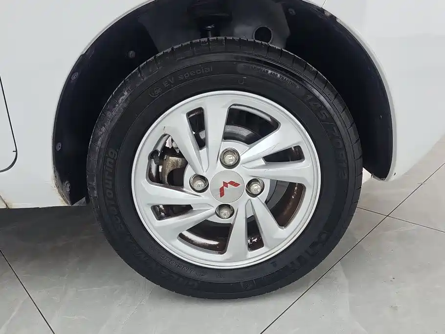 Wuling MINIEV — миниатюра 6