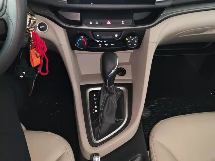 Buick Excelle — миниатюра 16