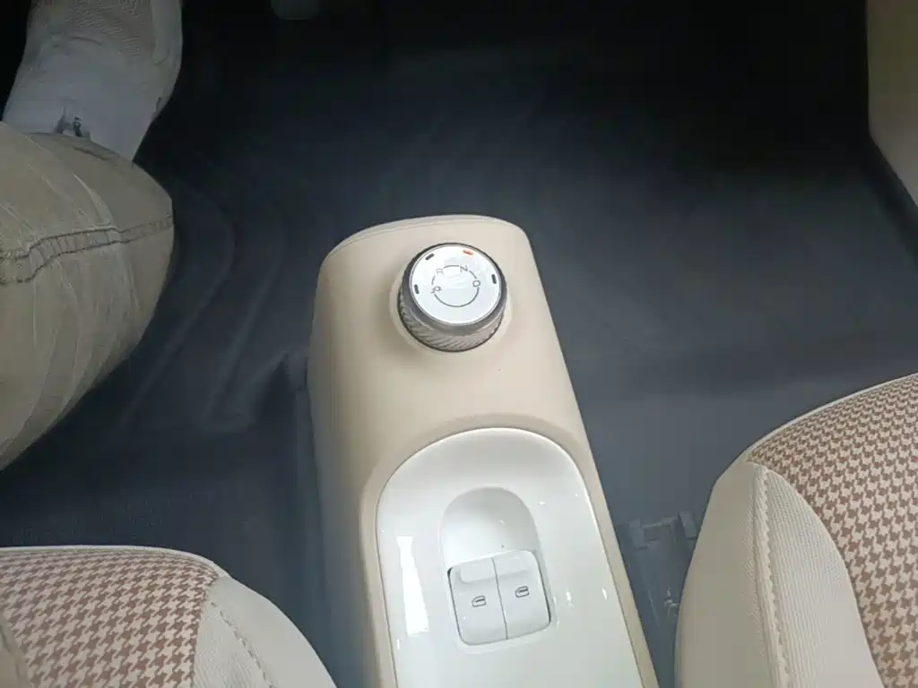 Wuling MINIEV — миниатюра 14