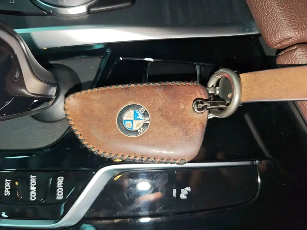 BMW 5 Series — миниатюра 9